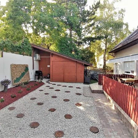 Sylvia Apartamento Balatonalmádi